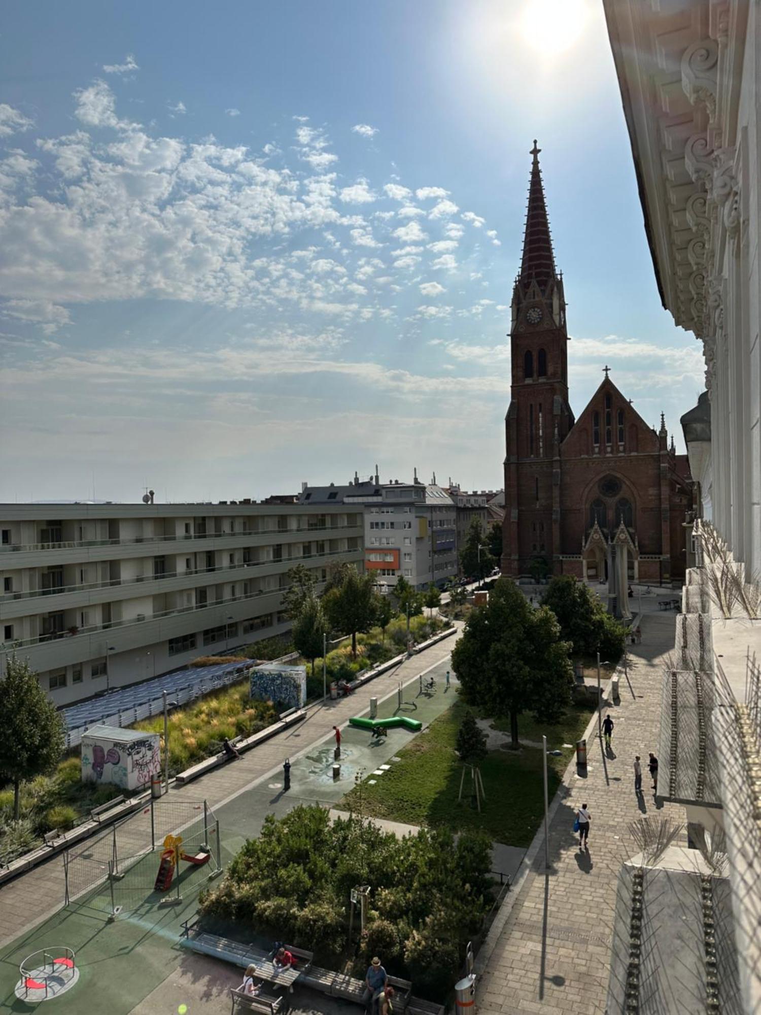 Ferienwohnung Hisa Lina Wien Exterior foto